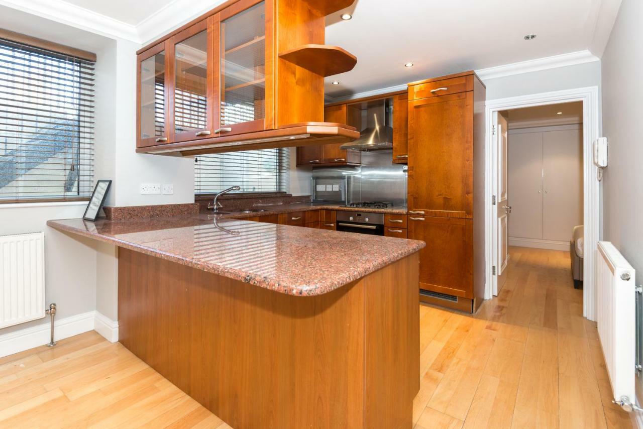 One Bedroom Hyde Park Apartment Лондон Экстерьер фото
